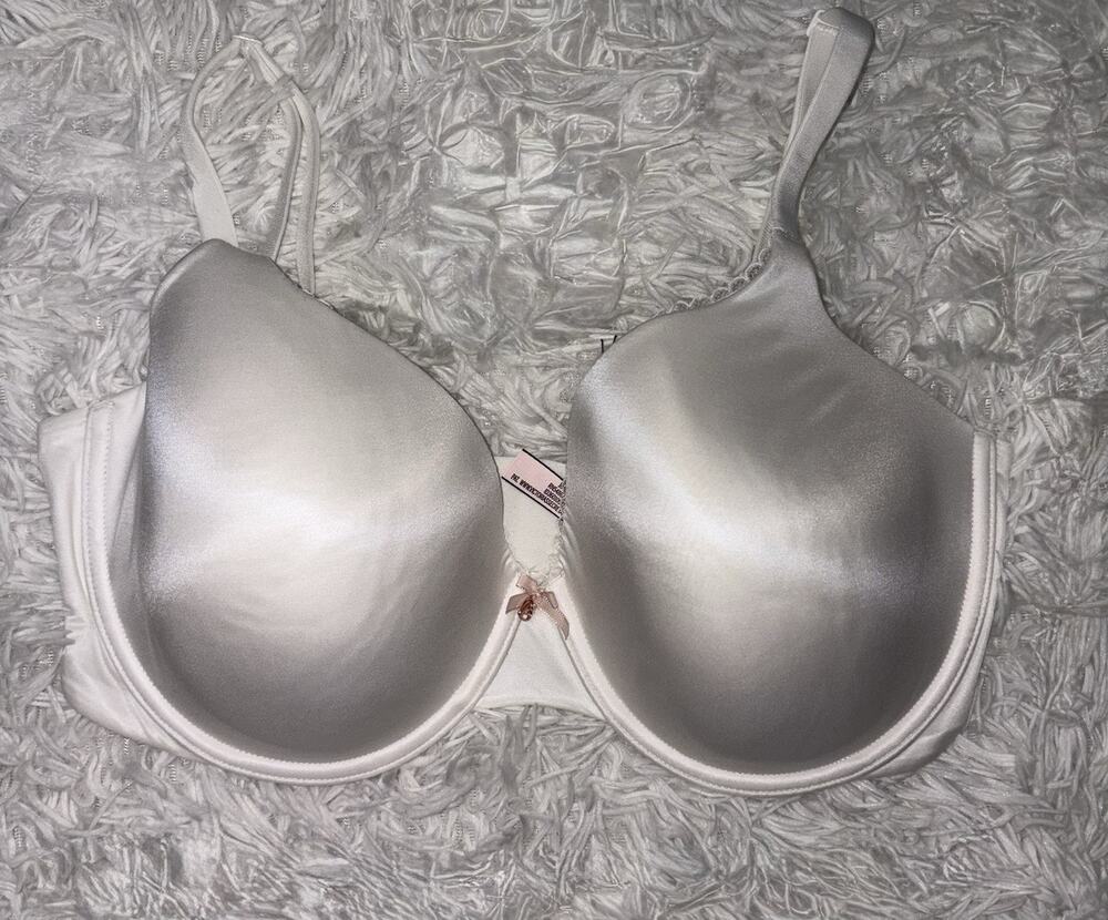 Victoria’s Secret 36DDD Ivory Lace Now Padded Bra. Comf, Exc. Quality
